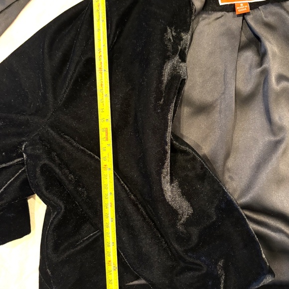 ModCloth velvet crop hooded cape S, short sleeve, bolero, tie front, black, hood - Picture 4 of 12